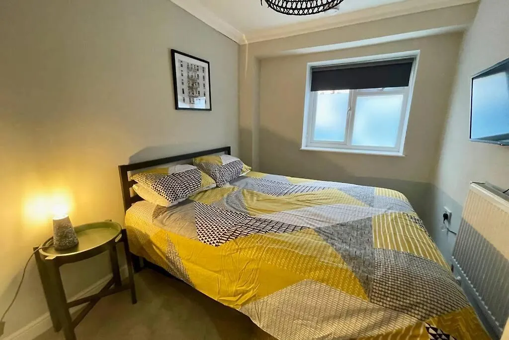 Stylish Modern Two Bedroom Apartment With Garden Cardiff United Kingdom